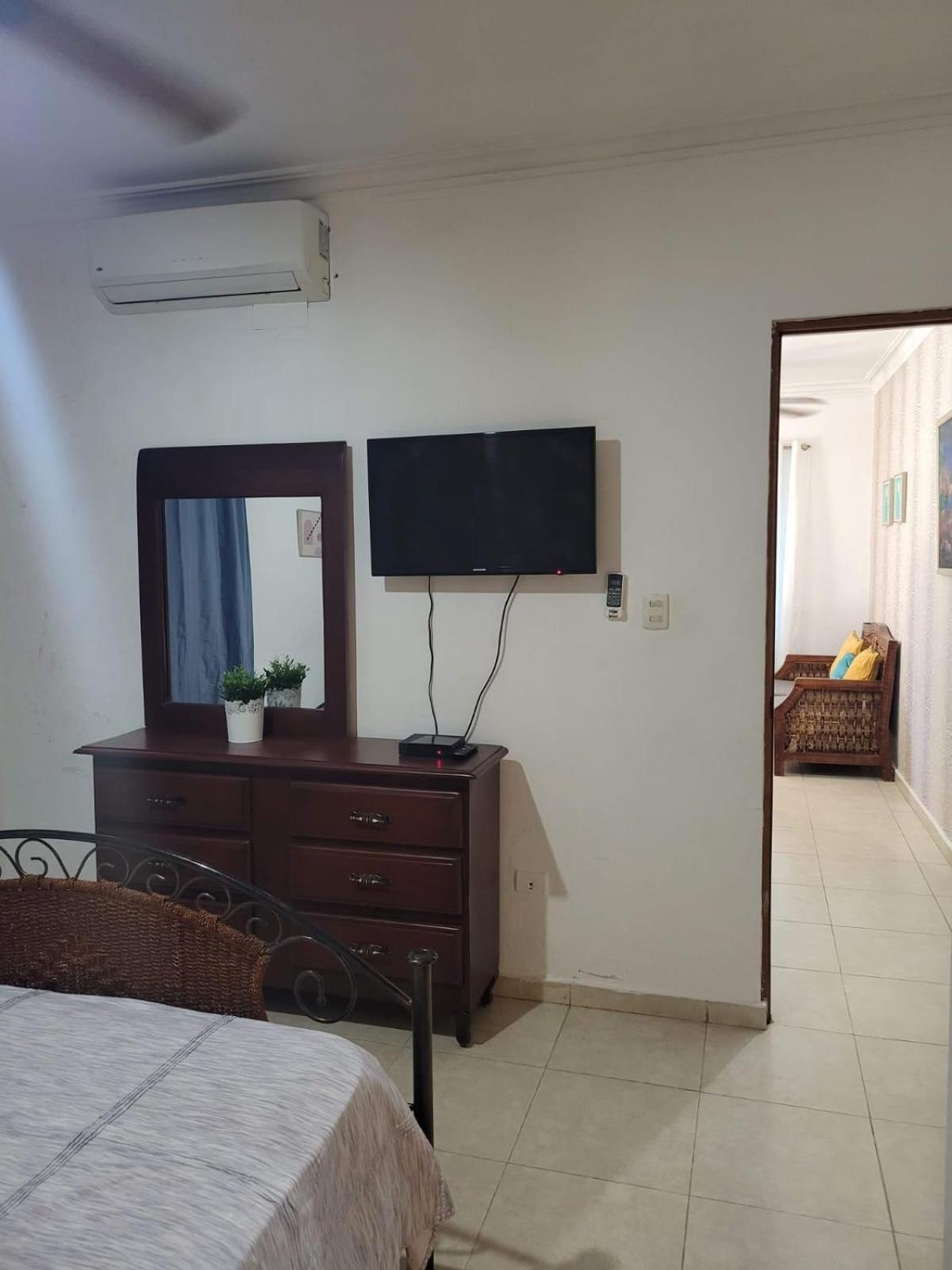 To Little Away From El Conde ,Museums, Parks In The Colonia Zone Apartment Santo Domingo Exterior photo